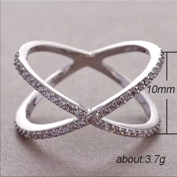 New Women’s 925 Sterling Silver Diamond Ring - Picture 5 of 6